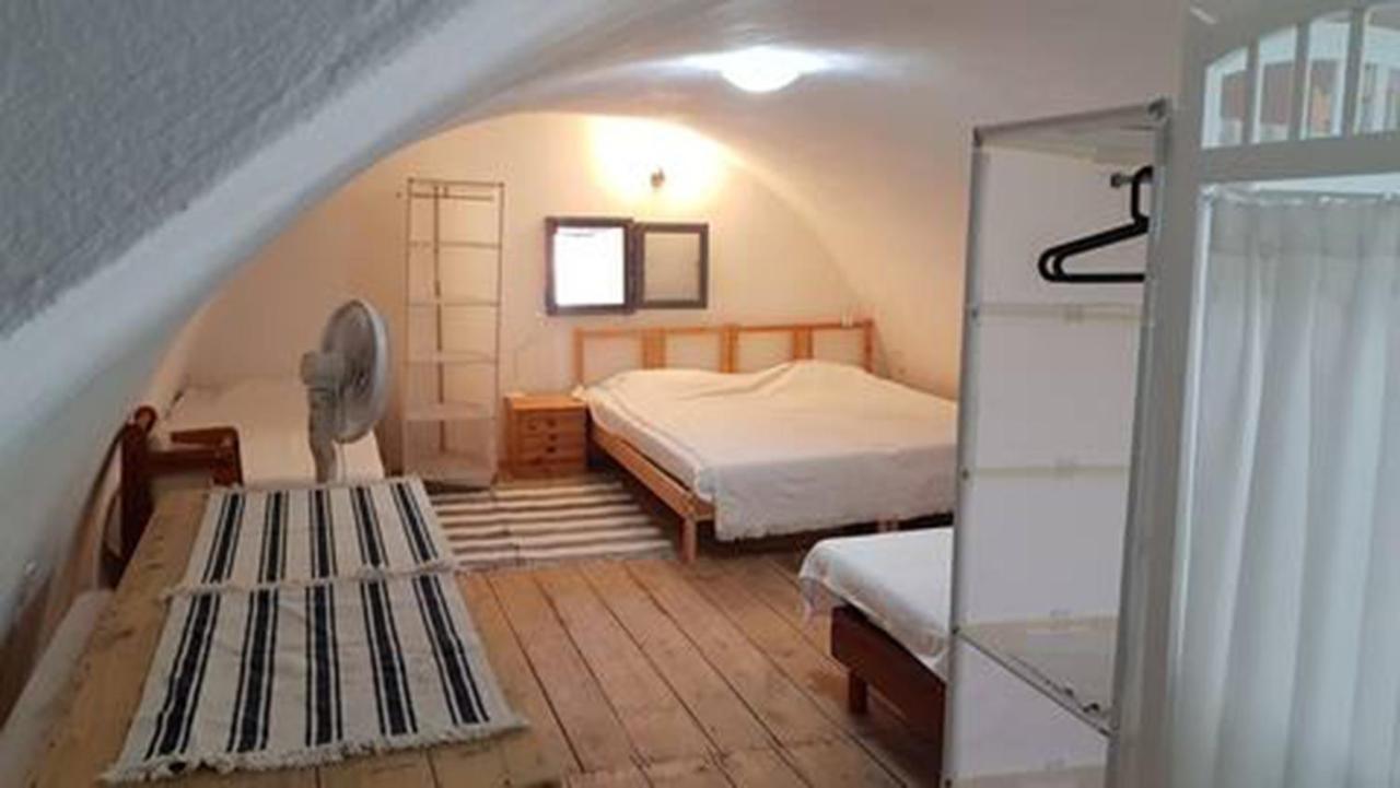 Lovely Traditionnal House With Sea View Тірос Екстер'єр фото