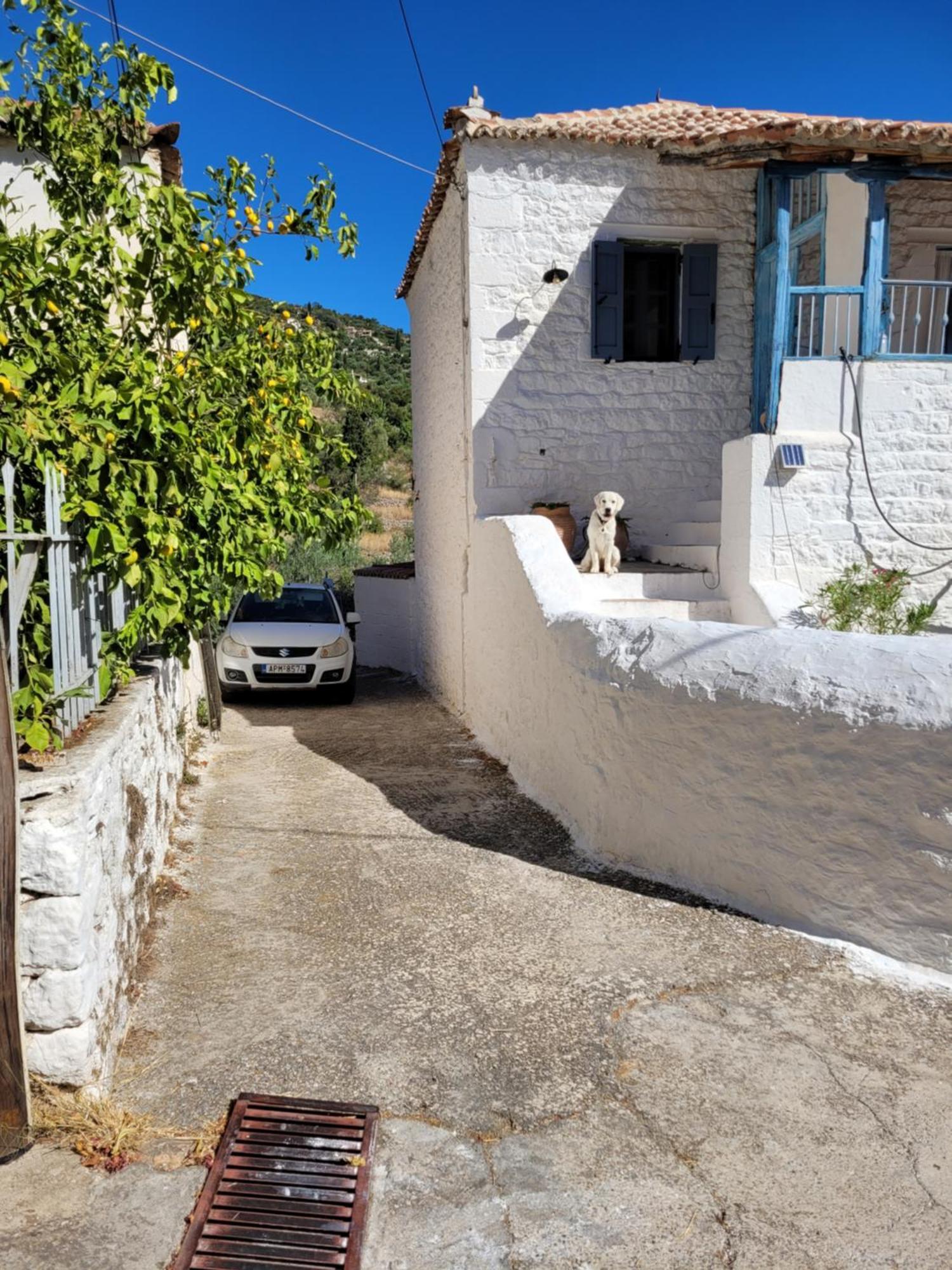 Lovely Traditionnal House With Sea View Тірос Екстер'єр фото