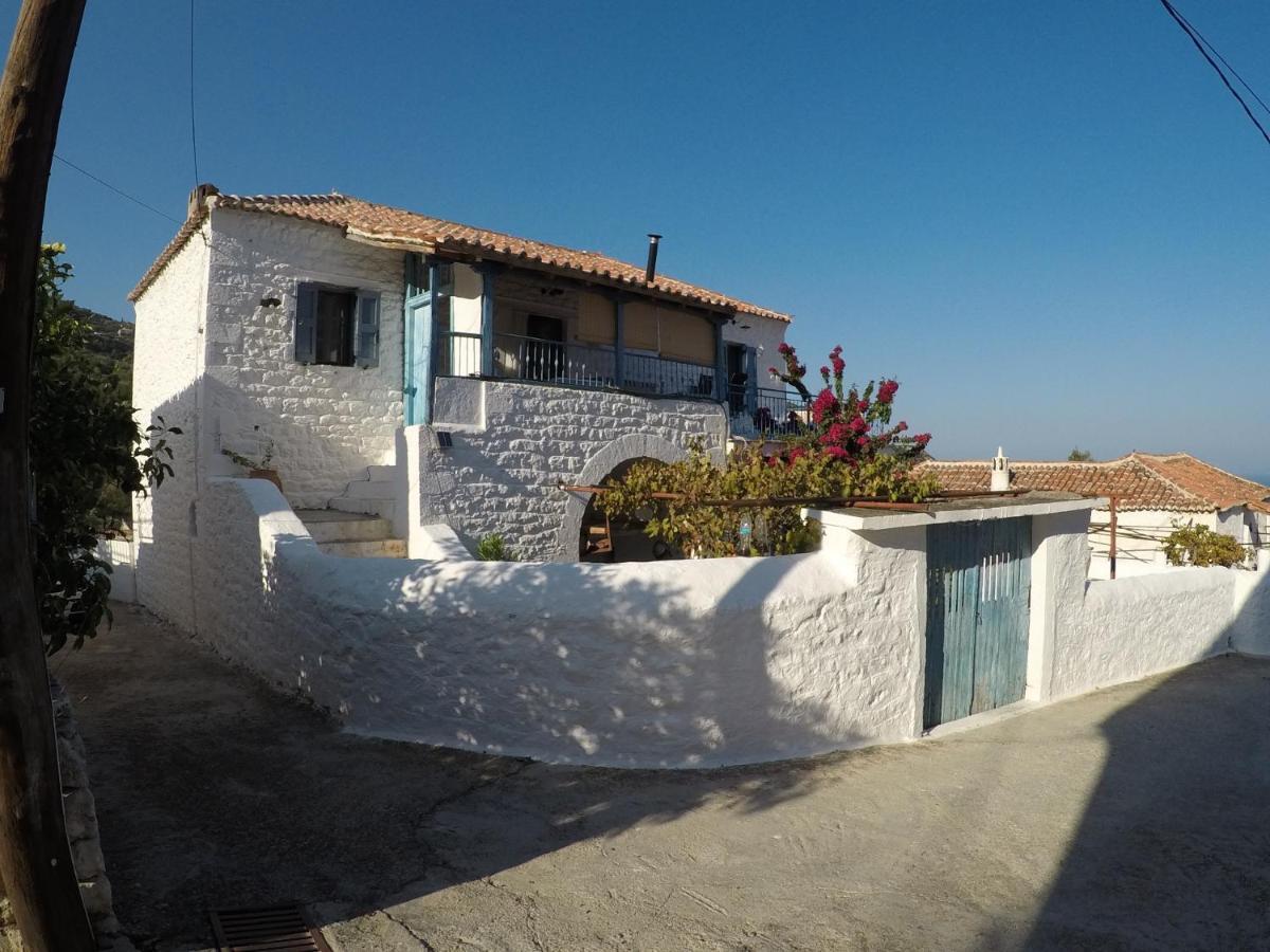 Lovely Traditionnal House With Sea View Тірос Екстер'єр фото